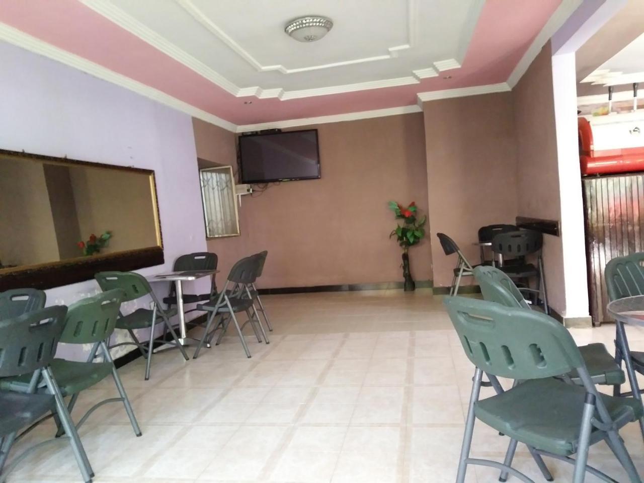 Caron Pension Bahir Dar Exterior photo